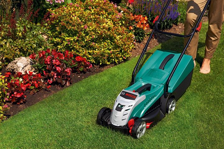 Actual product image Bosch Home & Garden Rotak 32 LI High Power (Rechargeable battery operated)