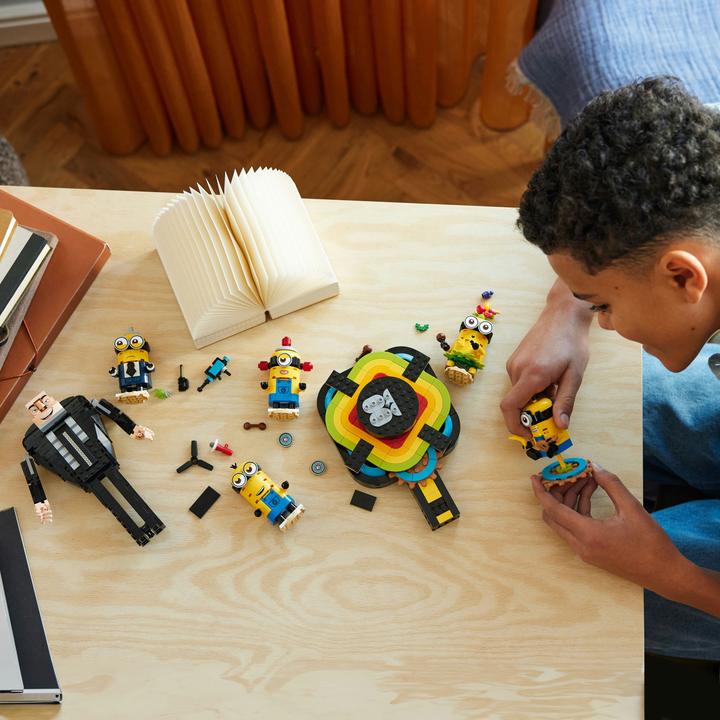 Produktbild LEGO Gru und die Minions aus Steinen (75582, LEGO Minions)