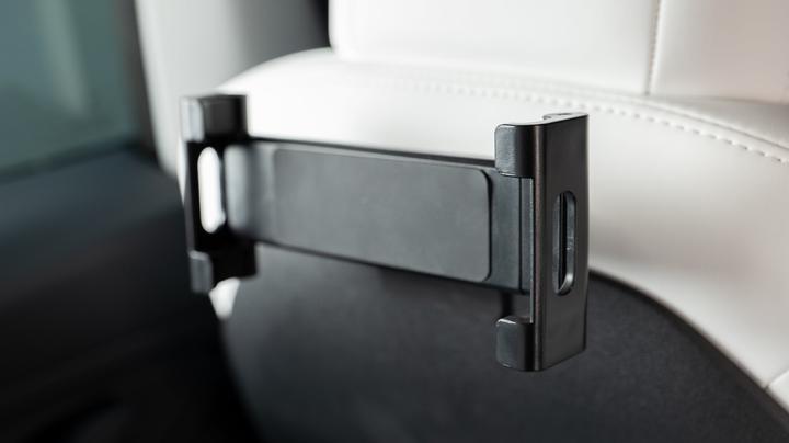 Actual product image Made4EV Handy-/ Tablethalterung für die Rückseite der Vordersitze des Tesla Model 3/Y