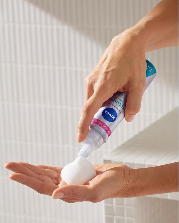 Produktbild NIVEA Volumen Pflege Schaumfestiger (150 ml, Volumenschaum)
