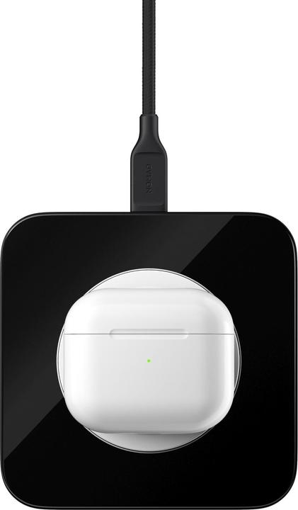 Actual product image Nomad Base One - with MagSafe Carbide (15 W)