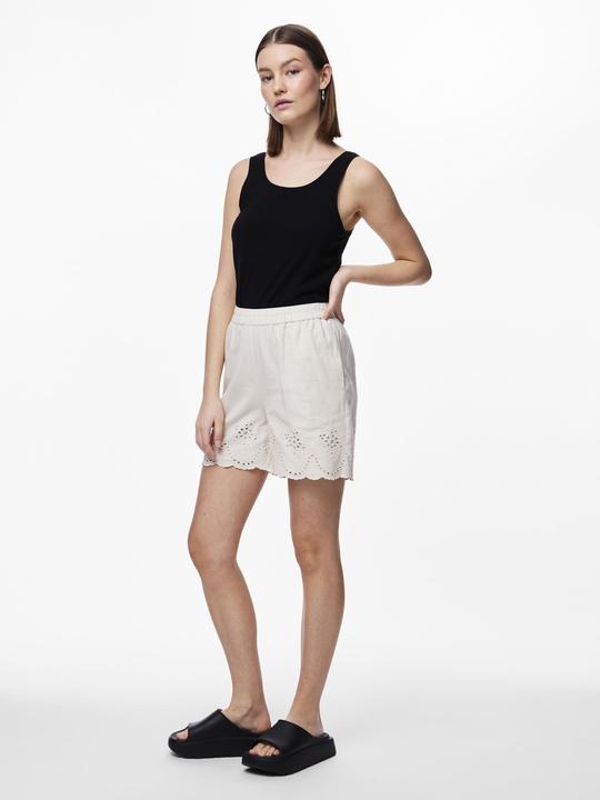 Actual product image Pieces PCALMINA STICKEREI Shorts (S)