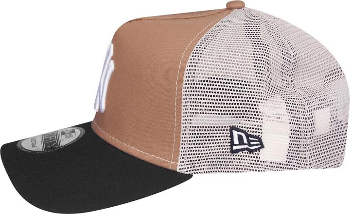 Produktbild New Era 9Forty Snapback Trucker Cap - New York Yankees Khaki