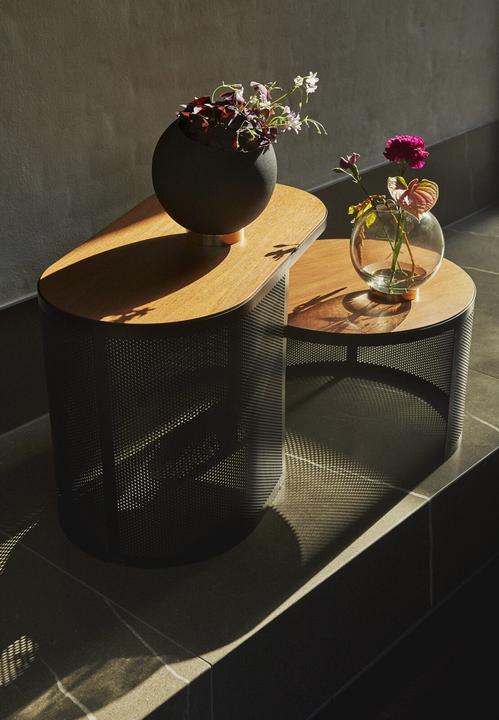 Actual product image Aytm Globe flower pot black Ø 43 cm