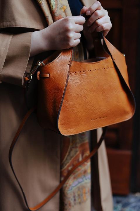 Produktbild Only-Bags.Store Ledertasche, handgefertigte Ledertasche, Handtasche, elegante Ledertasche