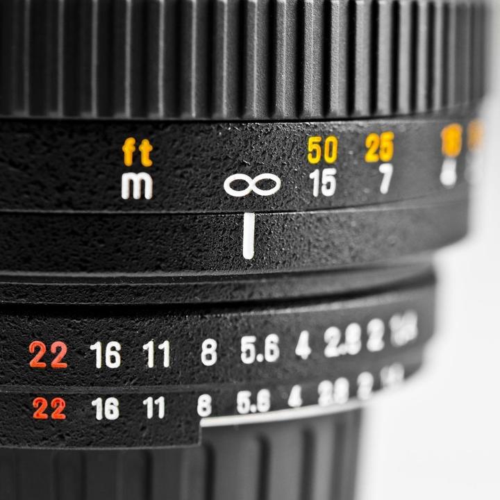 Immagine prodotto Walimex pro Obiettivo Pro 85mm, f/1.4 IF, Canon (Canon EF, Full-frame)