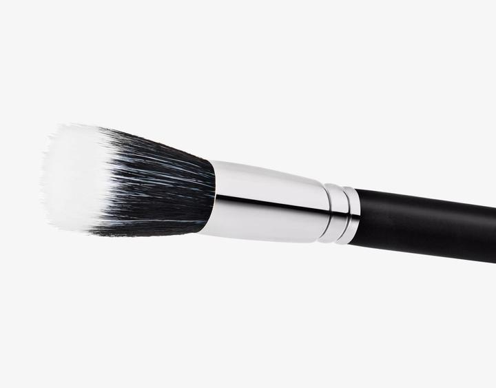 Actual product image MAC Cosmetics 187S Duo Fibre Face Brush (Foundation)
