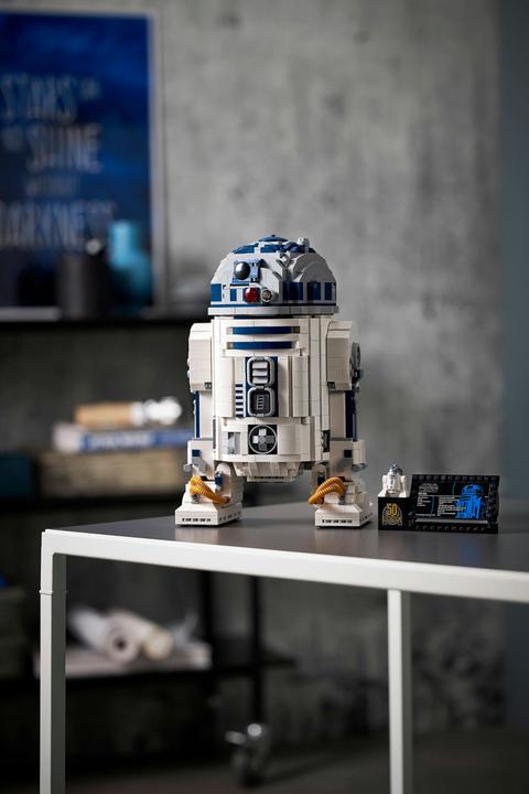 Actual product image LEGO Star Wars R2-D2 (75308) (75308, LEGO Rare Sets, LEGO Star Wars)