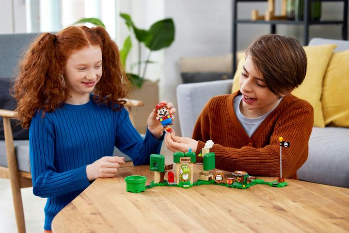 Actual product image LEGO Yoshi's Gift House - Expansion Set (71406, LEGO Super Mario)