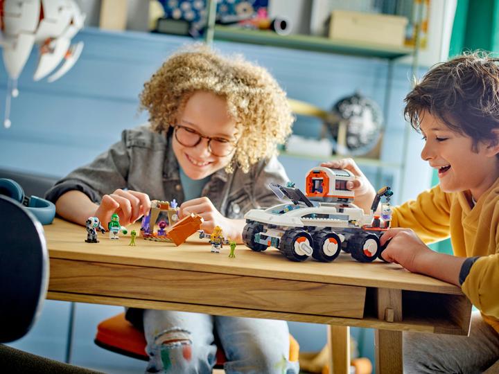 Produktbild LEGO Kommando-Rover mit Ladekran (60432, LEGO City)