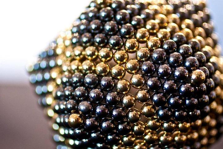 Actual product image Nanodots Black