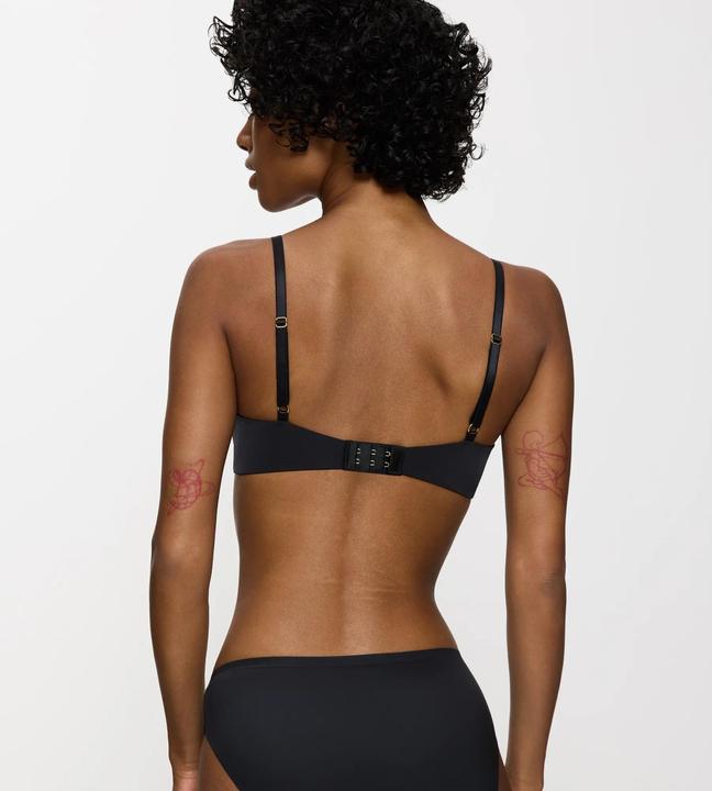 Image du produit Triumph Essentiels de maquillage pour le corps P 01 (90 B, Une unité par pack)