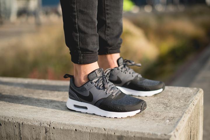 Actual product image Nike Air Max Vision SE (42)