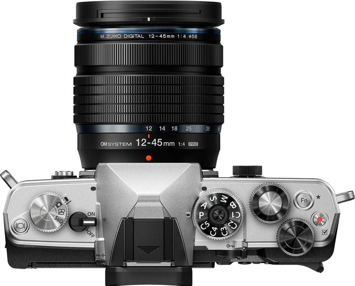 Actual product image OM System OM-3 + ED 12-45mm f/4 Pro (12 - 45 mm, 20.40 Mpx, 4/3)