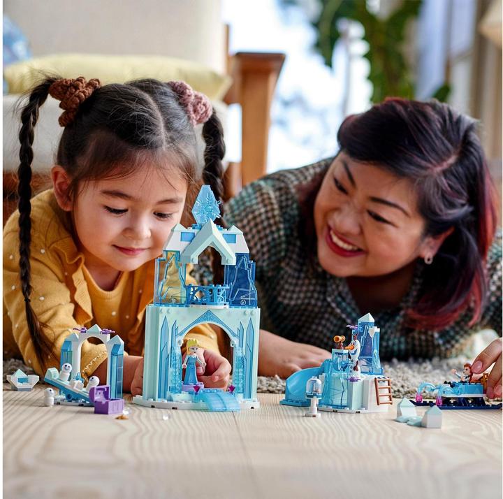 Image du produit LEGO Les contes d'hiver d'Anna et d'Elsa (43194, LEGO Disney)