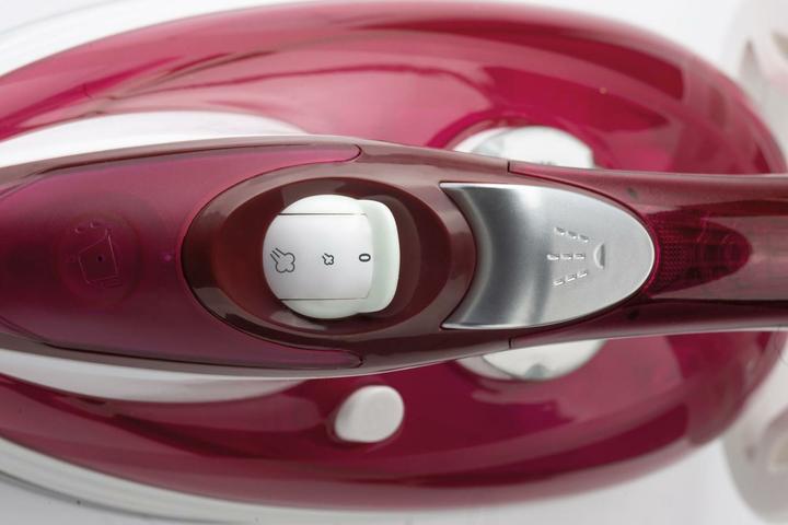Produktbild Gorenje SIH3000RBC Bügeleisen Dampfbügeleisen Keramik-Bügelsohle (3000 W, 250 g/min)