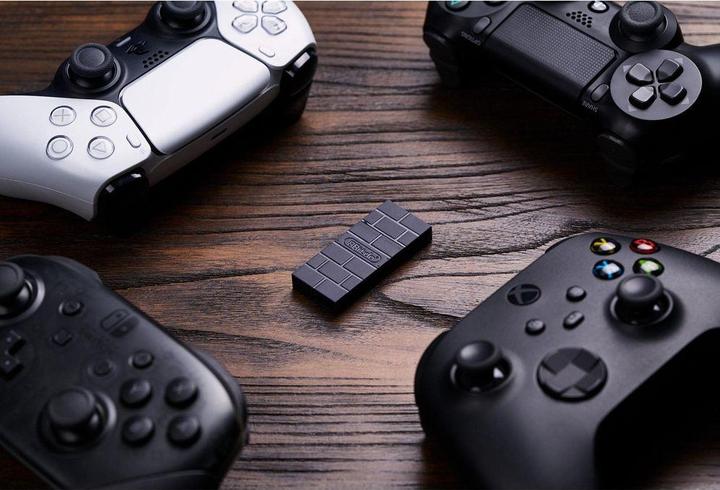 Actual product image 8bitdo USB Wireless Adapter 2 (Switch, Mac, Windows, Raspberry Pi 3, Android)