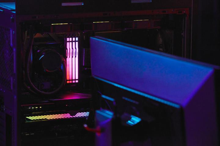 Produktbild Kingston FURY Beast RGB (1 x 8GB, 5600 MHz, DDR5-RAM, DIMM)