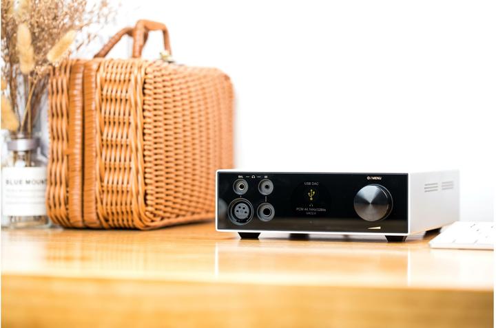 Actual product image Shanling EH3 (Display, gain switch, USB host, USB-DAC, Bluetooth, Wi-Fi)