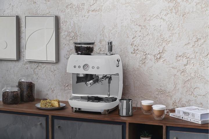 Immagine prodotto Smeg EGF03WHEU Macchina per caffè espresso, completamente automatica, stile anni '50, bianca