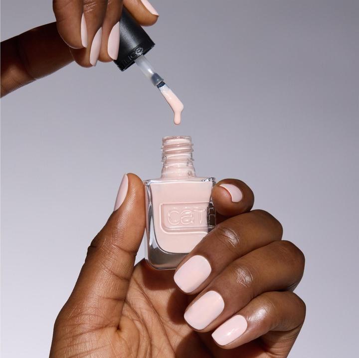 Immagine prodotto Catrice Gel Affair Nail Lacquer No. 004 Pink Long-Lasting (004 Rosy Bowtastic, Smalto per unghie effetto gel)